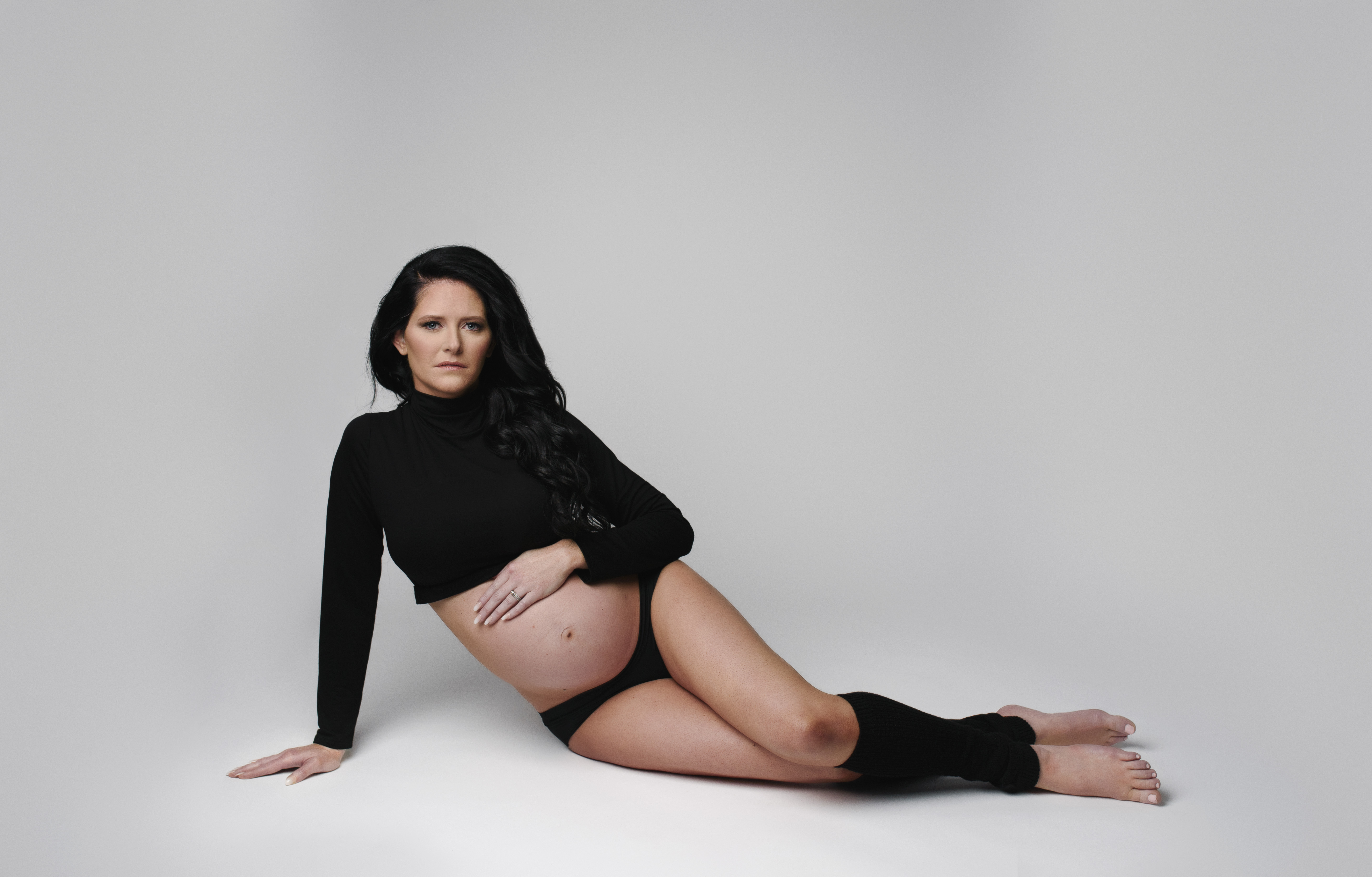 grand rapids maternity photo shoot women in black 